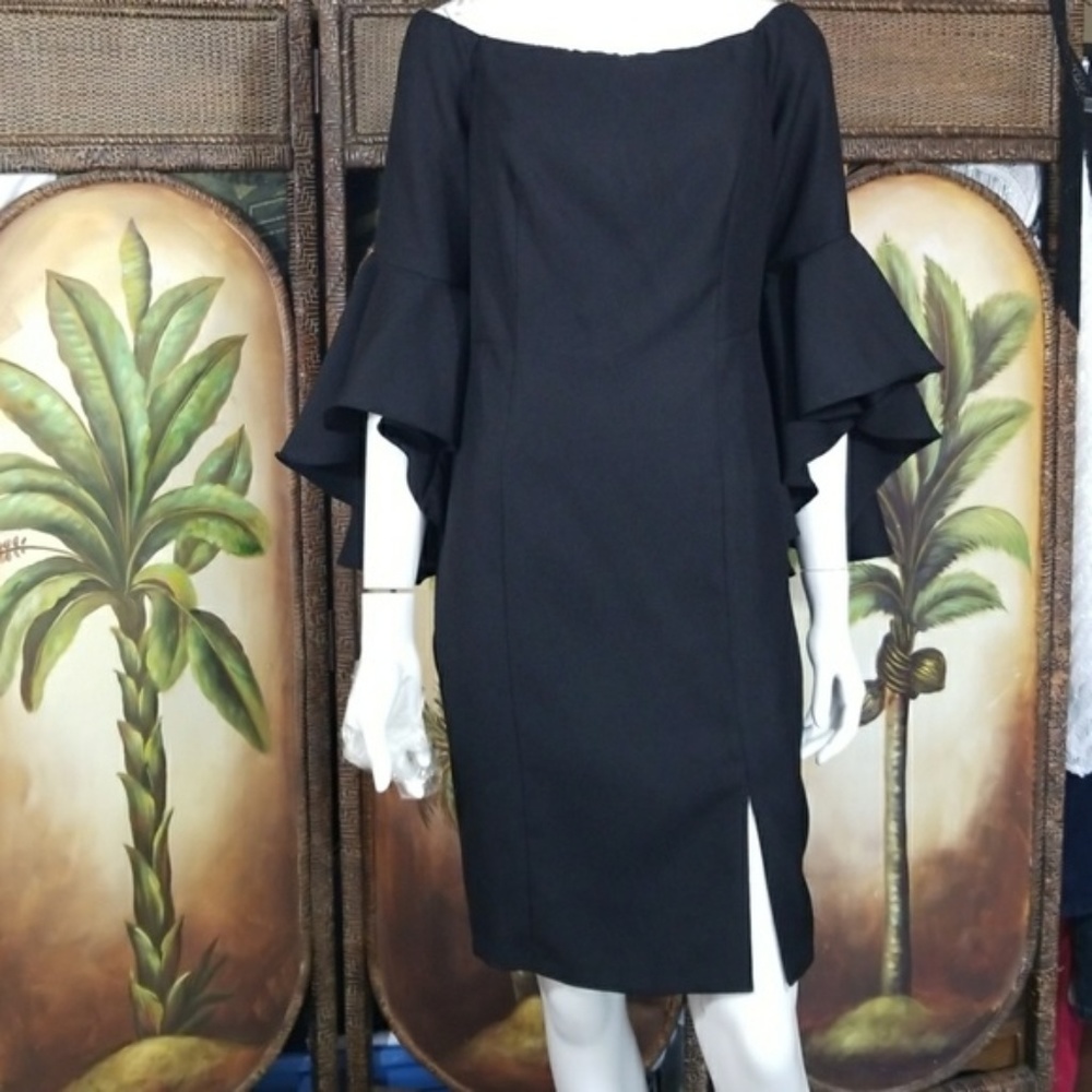 Venus EUC bell sleeve dress